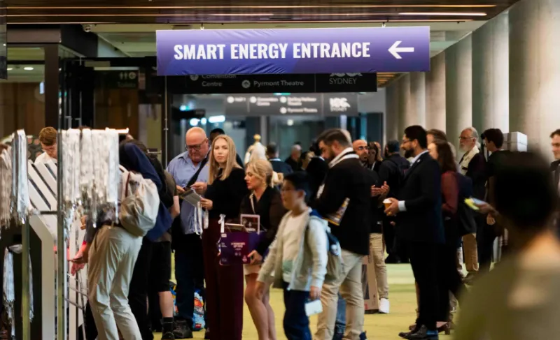 Tá an Nuálaíocht i gCórais Gléasta PV ar lár ag Fuinneamh Cliste 2026 i Sydney